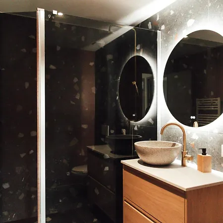 Daire De Gamme - Centre - 3 Etoiles *